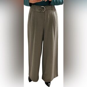 Wide leg pants. Elastic waistband. 2 pockets. Belted. Grey w/ white stripes. M